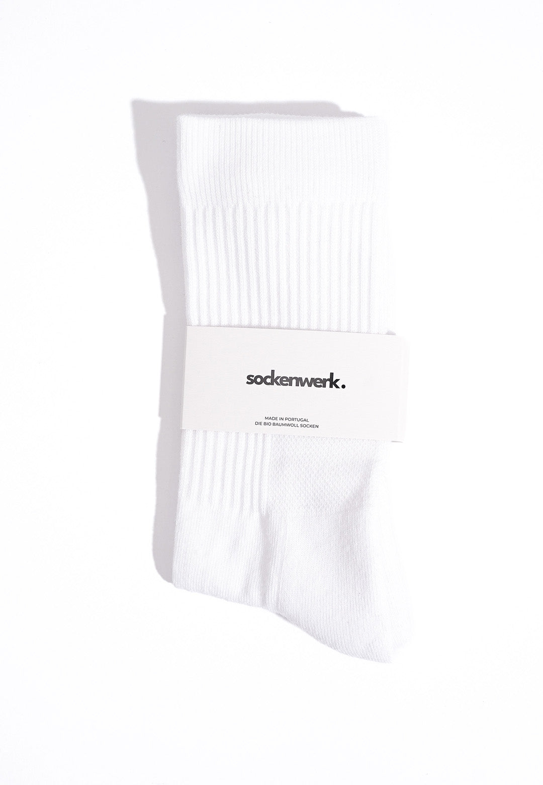 Hochwertige Tennis Socken in Schwarz und Weiß – Hautfreundliche, atmungsaktive Sportsocken aus Bio-Baumwolle, nachhaltig in Portugal hergestellt – Perfekt für Sport und Freizeit.